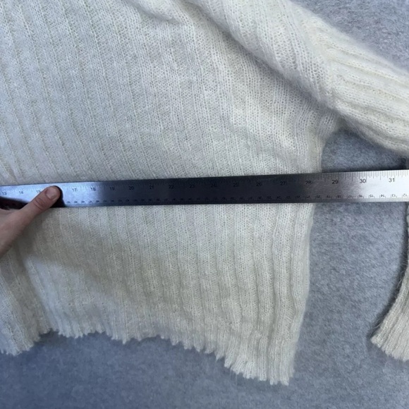 Free People Alpaca Blend Slouchy Oversized Sweater Cream Cowl Neck Fluffy Sz XS - Picture 16 of 16